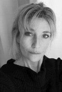 photo of annie veale the digital marketing freelancer conducting the consultations and workshops